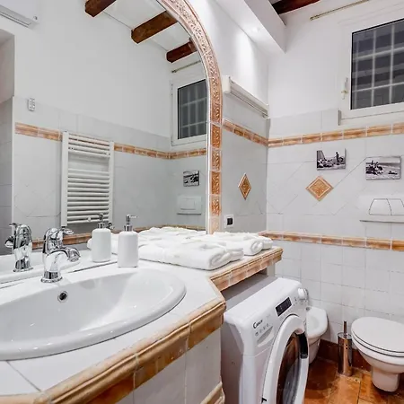 Apartment Classic Colosseum A Stone's Throw From The Imperial Forums *