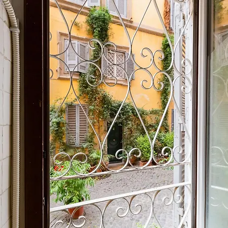 Apartment Classic Colosseum A Stone's Throw From The Imperial Forums Rom
